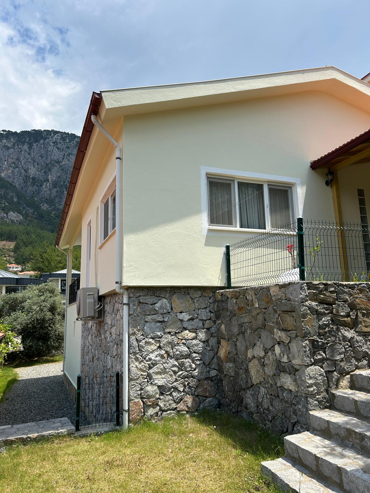 Dalaman Akkaya’da 2 Müstakil Villa – Geniş Arsa, Yatırımlık Fırsat!
