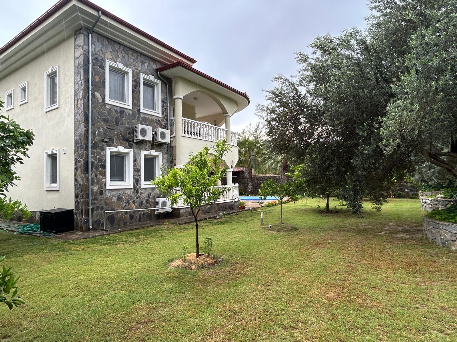 Dalaman Akkaya’da 2 Müstakil Villa – Geniş Arsa, Yatırımlık Fırsat!