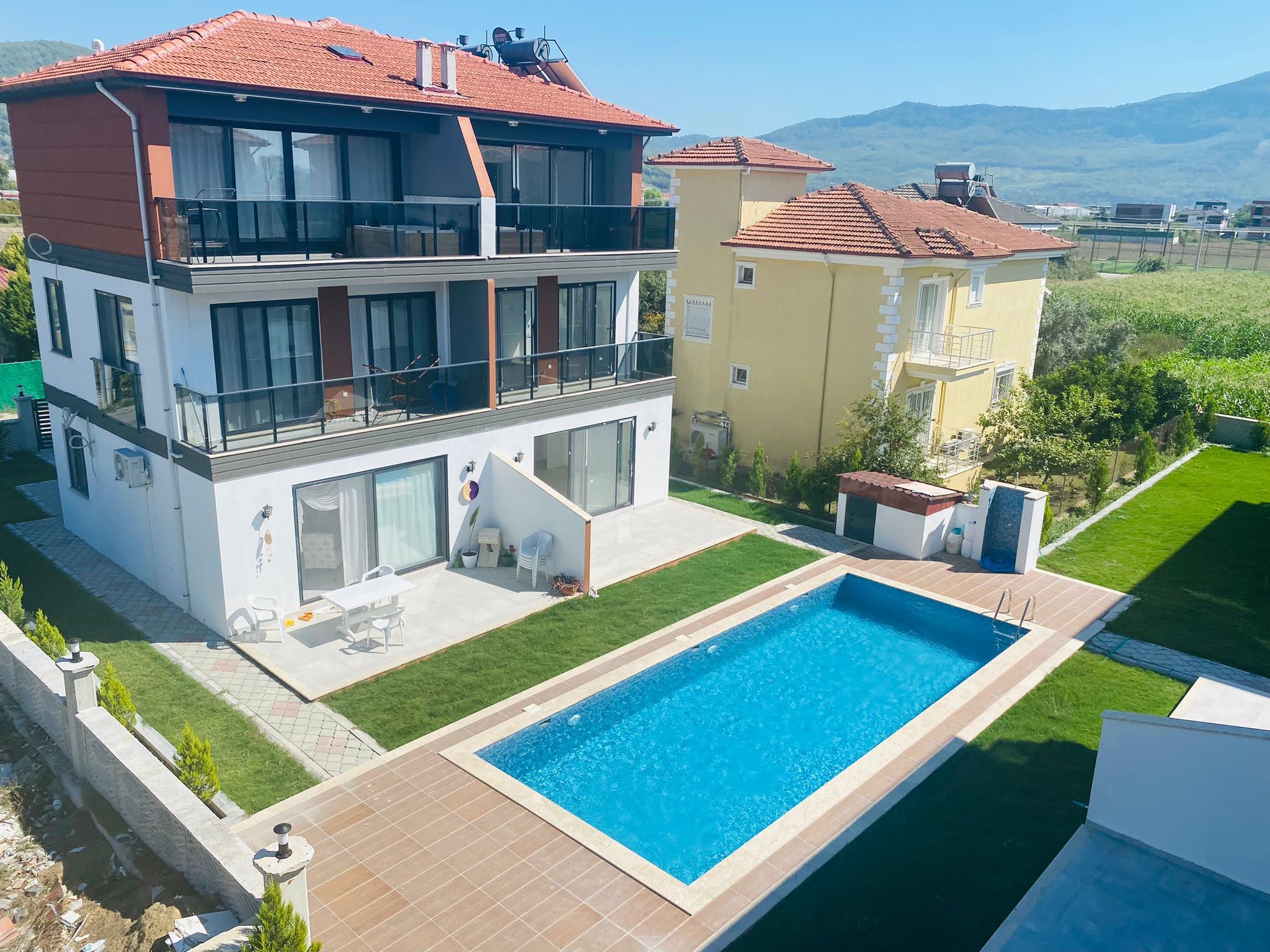 Jakuzi, Giyinme Odası, Bahçe, Havuz… Hepsi Bu Villada! – Altıntaş/Dalaman