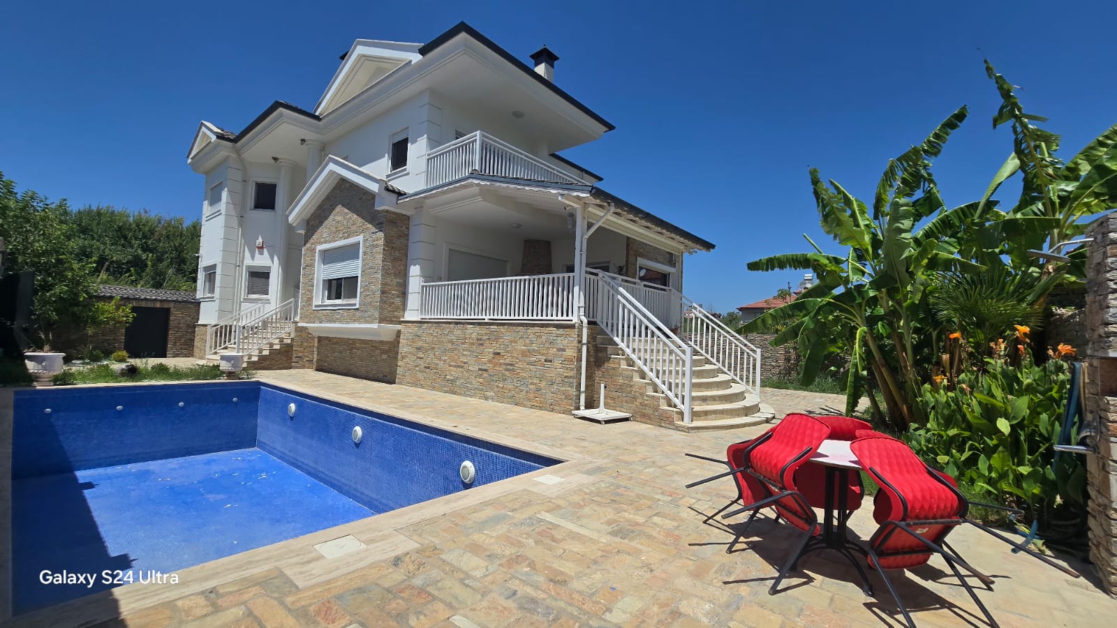 Dalaman Karaçalı'da Havuzlu Müstakil Villa refkodu: 7268