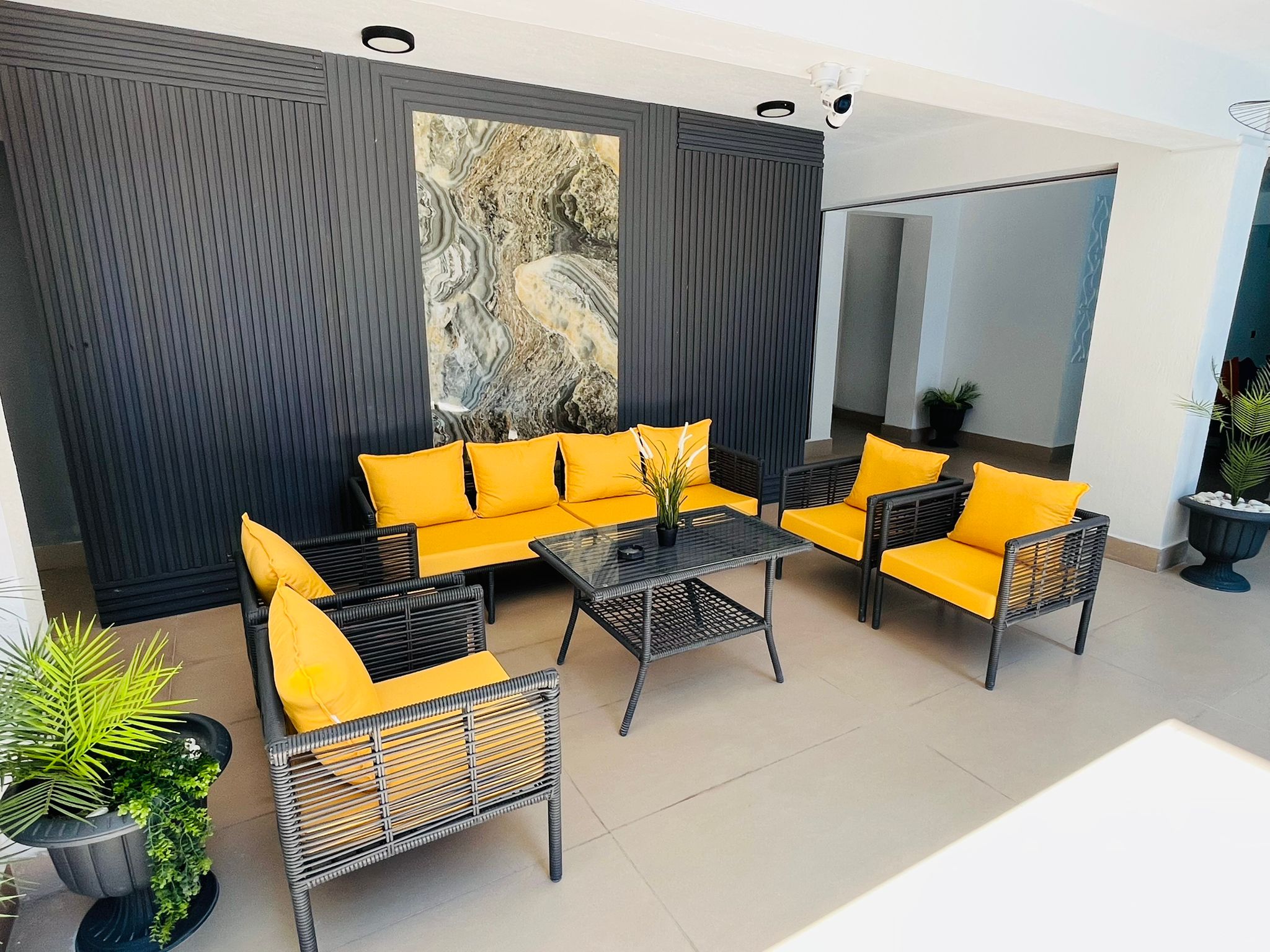 Cesur Emlak'tan Havuzlu Eşyalı Satılık 1+1 Daire Ref.Kodu:7241