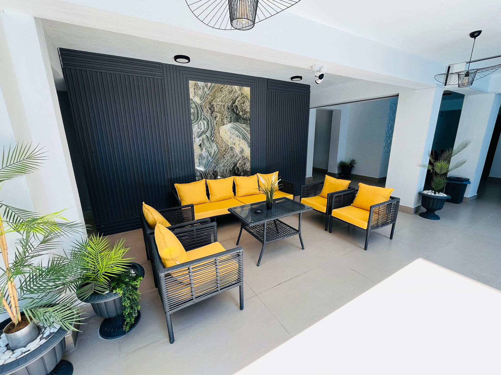 Cesur Emlak'tan Havuzlu Eşyalı Satılık 1+1 Daire Ref.Kodu:7241