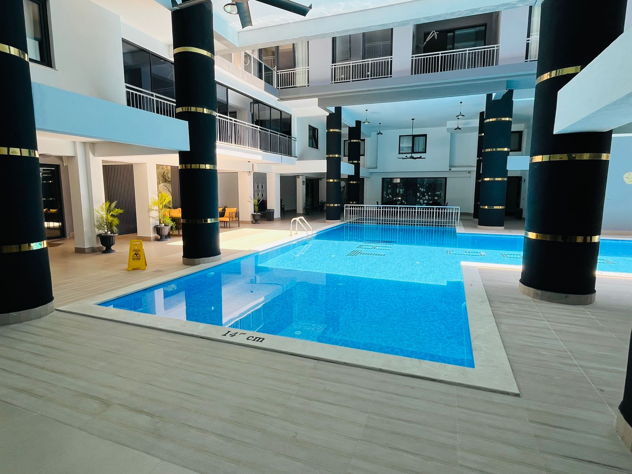 Cesur Emlak'tan Havuzlu Eşyalı Satılık 1+1 Daire Ref.Kodu:7241