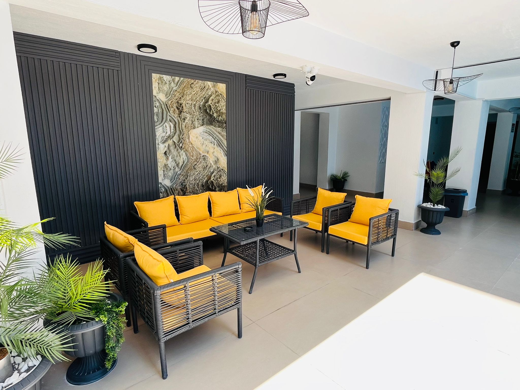 Cesur Emlak'tan Havuzlu Eşyalı Satılık 1+1 Daire Ref.Kodu:7241