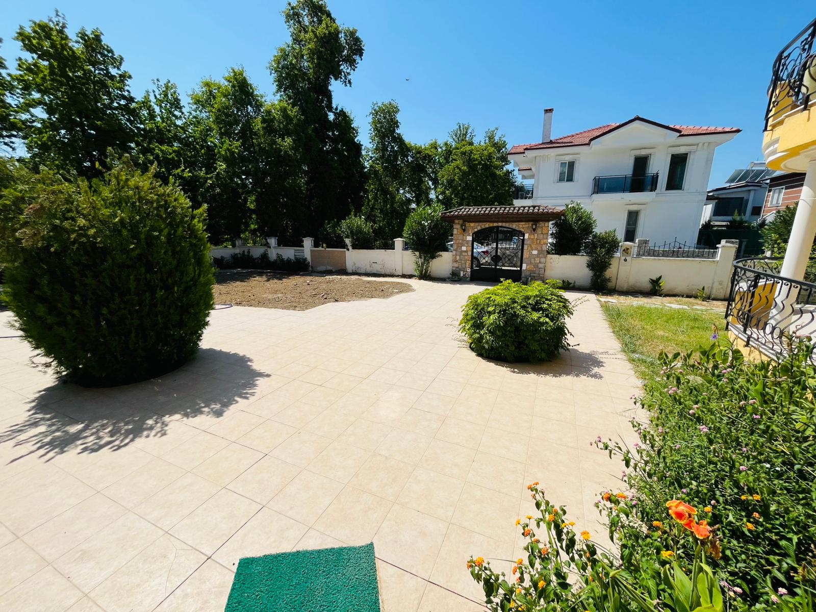 Eşsiz Günlük Ormanı İçerisinde 2+1 Eşyalı DaireRef.Kodu:7273