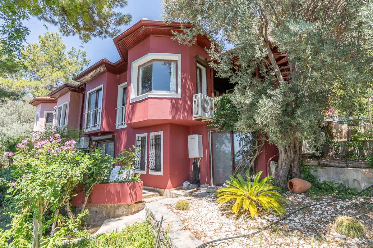 Göcek'te Deniz Manzaralı 4+1 Satılık Villa Redf.Kodu:7275
