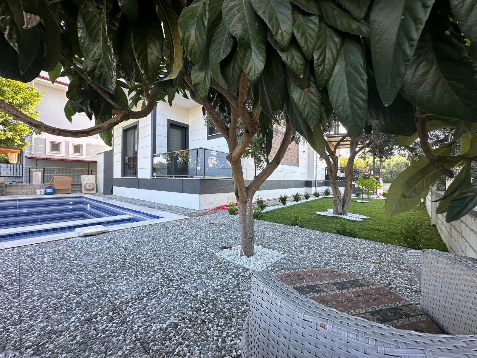 400 m² Arsa Üzerinde 280 m² Kullanımlı Havuzlu Lüks Villa – Dalaman