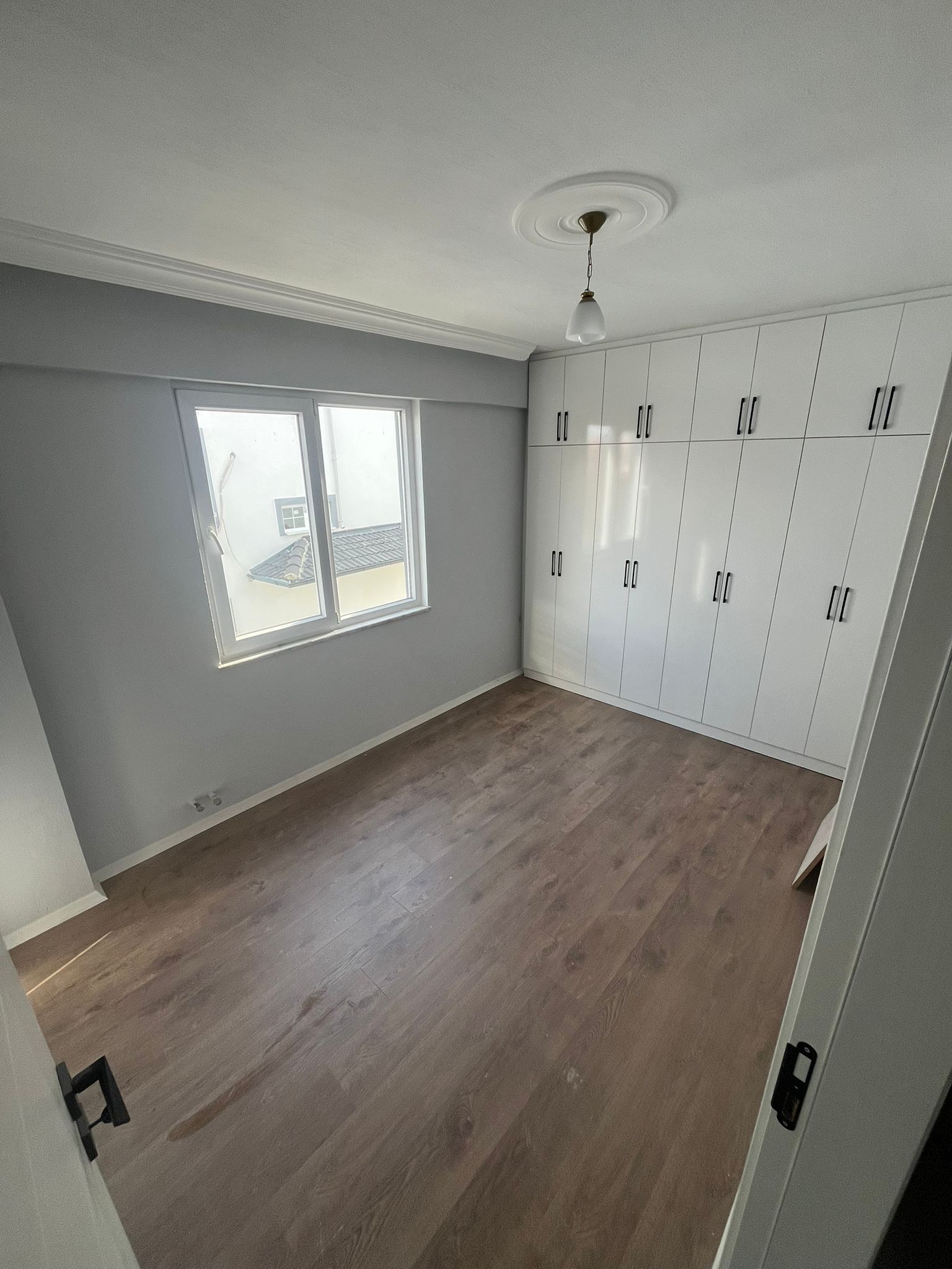 Dalaman Merkezde Kiralık 2+1 Aile Apartmanı Vestiyerli