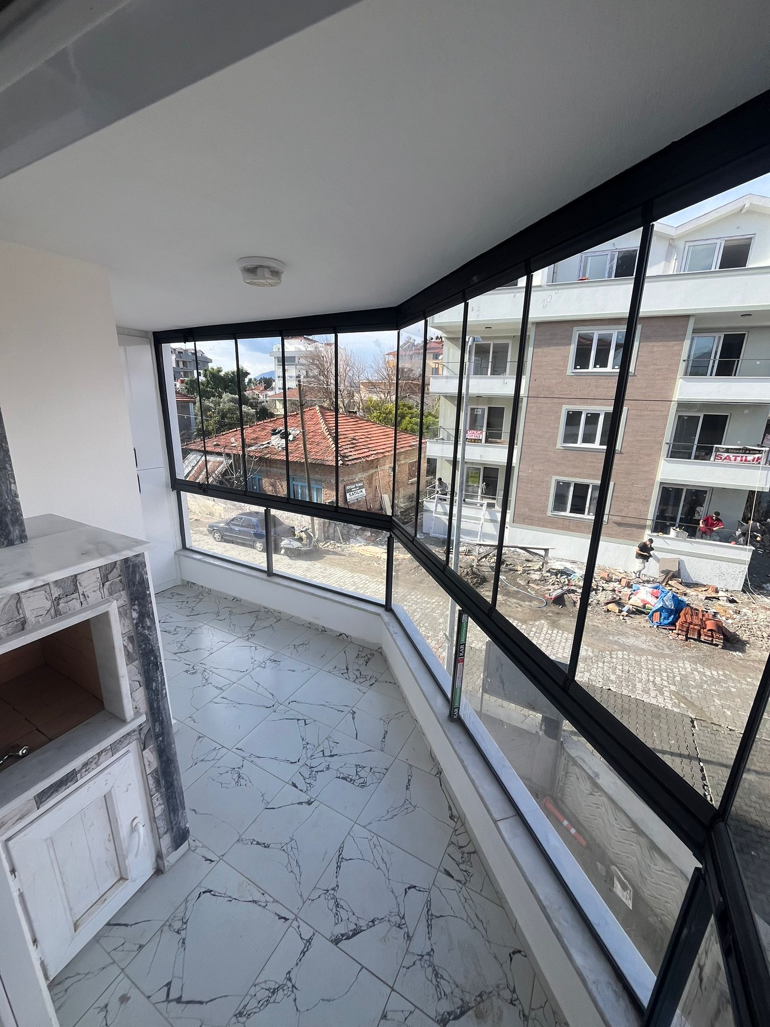 Dalaman Merkezde Kiralık 2+1 Aile Apartmanı Vestiyerli