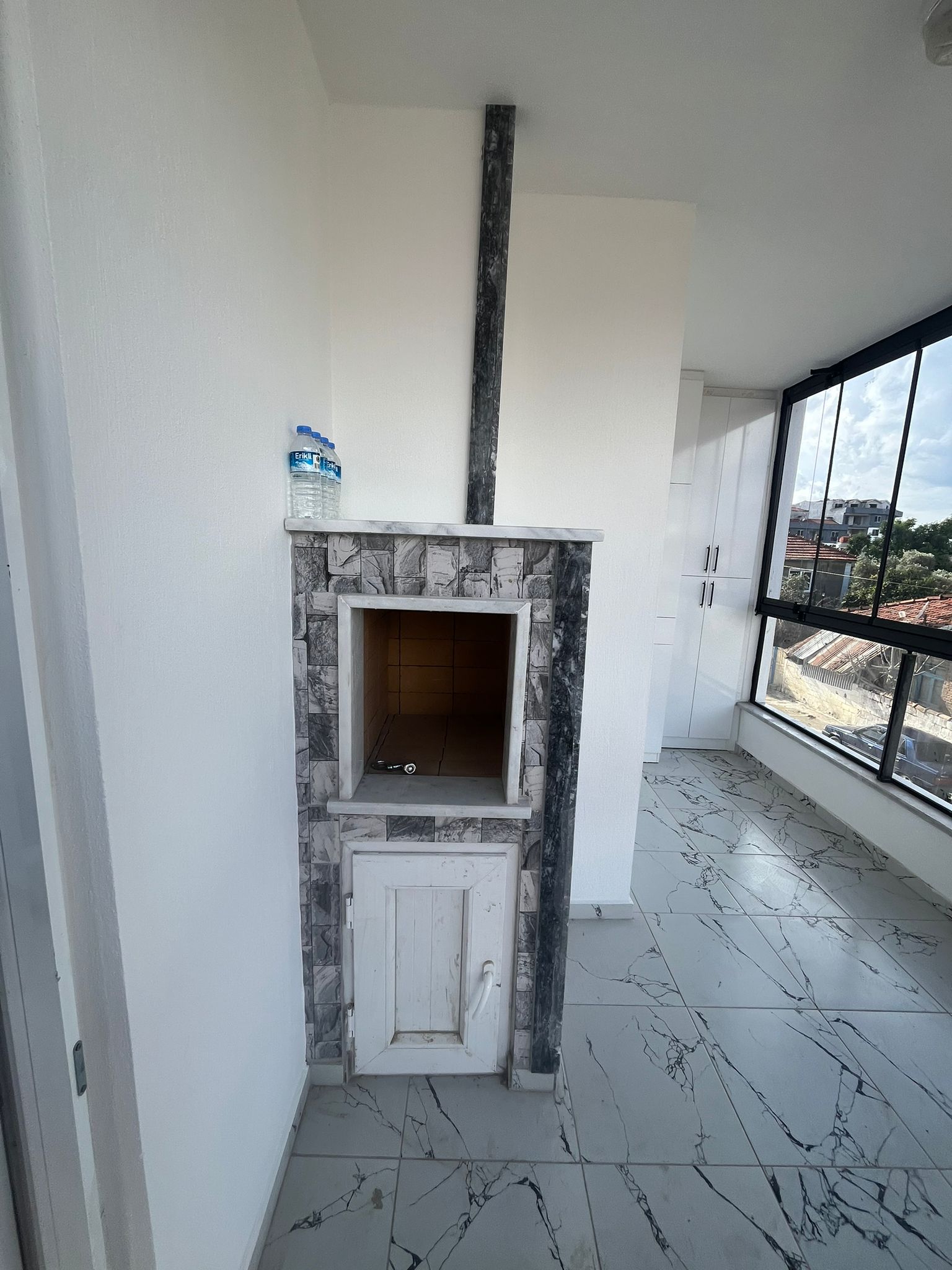 Dalaman Merkezde Kiralık 2+1 Aile Apartmanı Vestiyerli