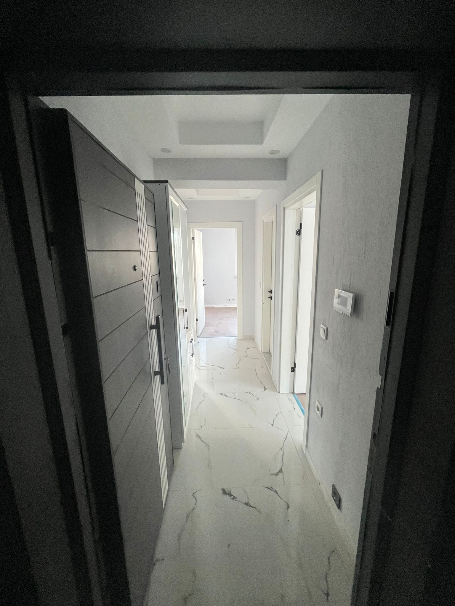 Dalaman Merkezde Kiralık 2+1 Aile Apartmanı Vestiyerli