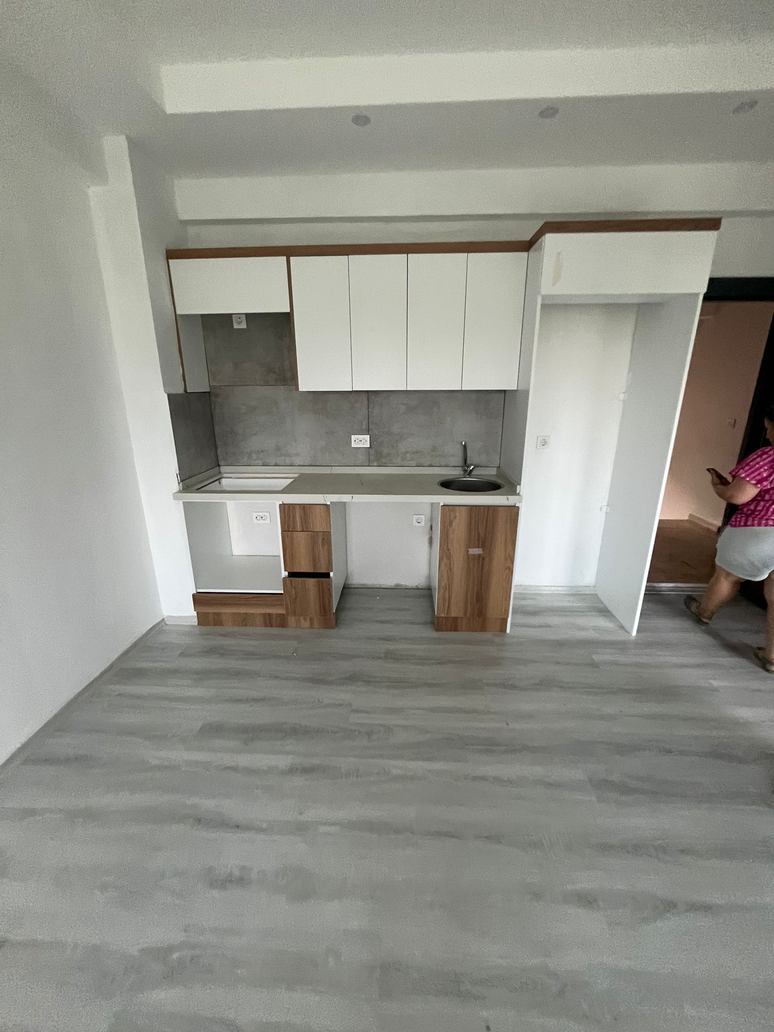 Güneş Alan Güney Cepheli 1+1 Daire Geniş Balkonlu, Bahçeli Nizam