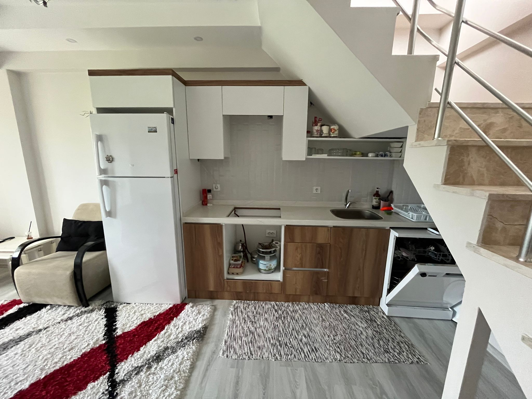 Ferah ve Aydınlık Yaşam: 2+1 Dubleks Daire Geniş Teraslı