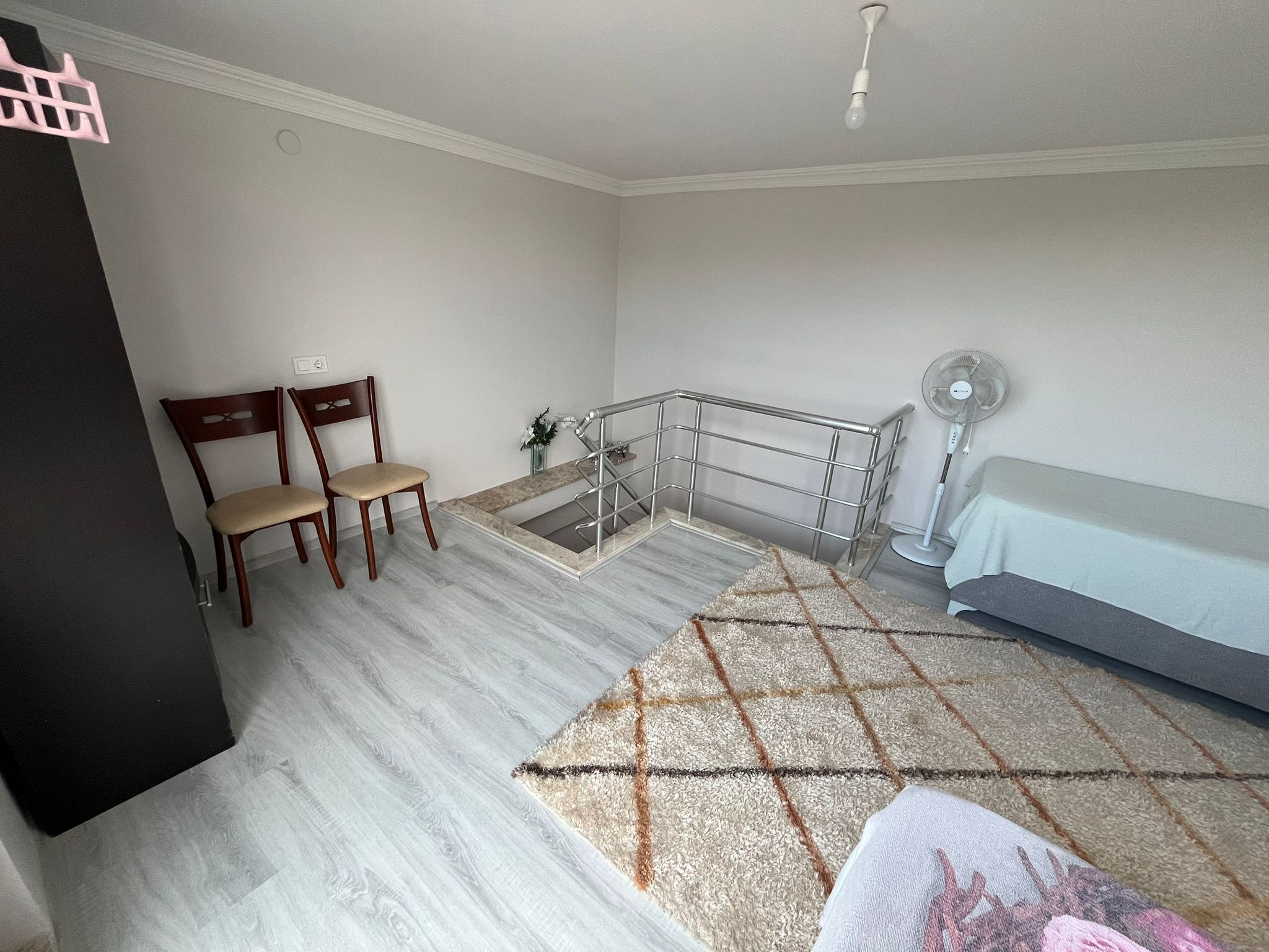 Ferah ve Aydınlık Yaşam: 2+1 Dubleks Daire Geniş Teraslı