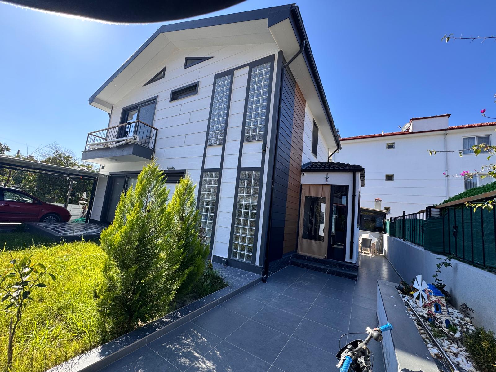 Cesur Emlak'tan Satılık 3+1 Çelik Villa