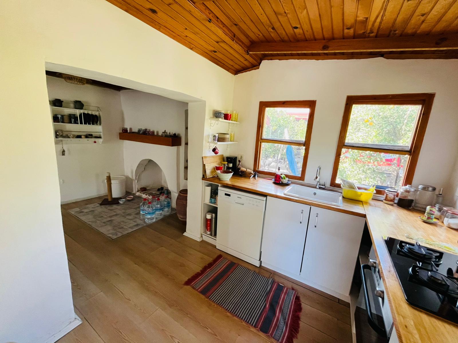 Güzelyurtta Satılık 1 Dönüm İçerisinde Müstakil Ev Ref.Kodu:7305