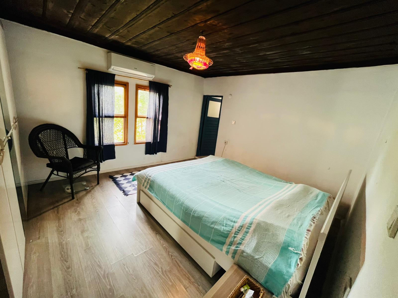 Güzelyurtta Satılık 1 Dönüm İçerisinde Müstakil Ev Ref.Kodu:7305