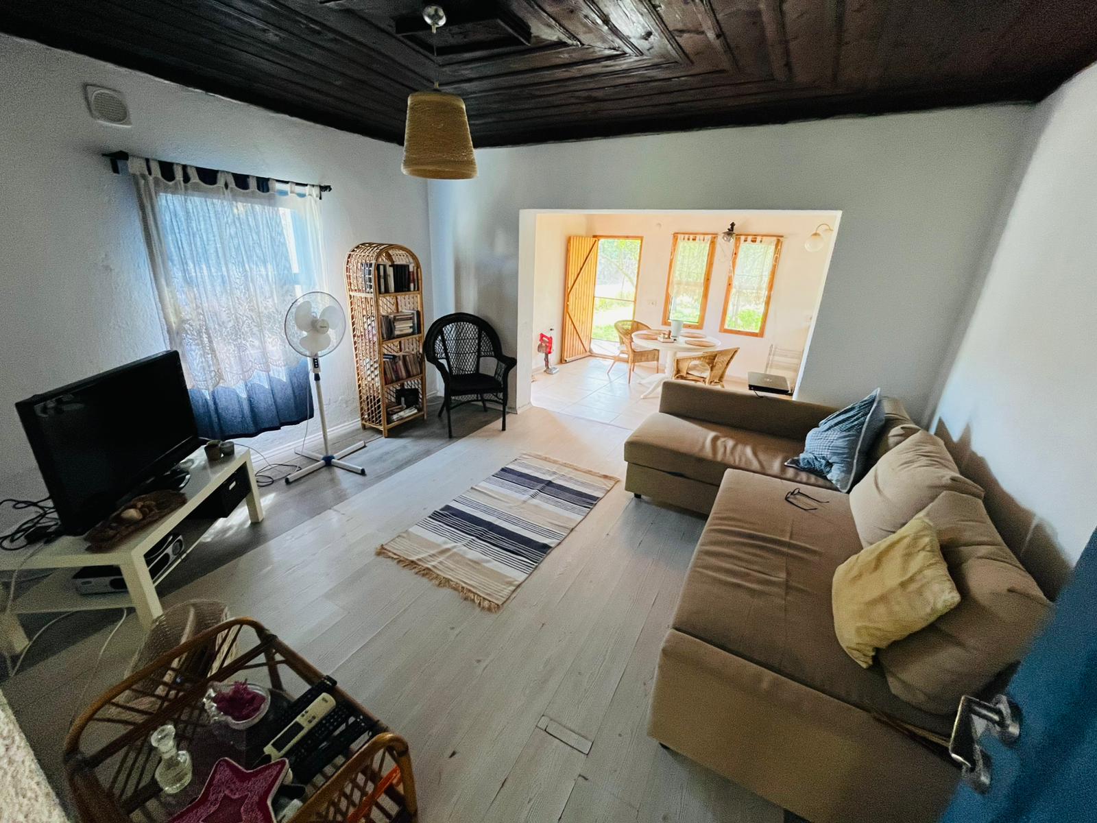 Güzelyurtta Satılık 1 Dönüm İçerisinde Müstakil Ev Ref.Kodu:7305