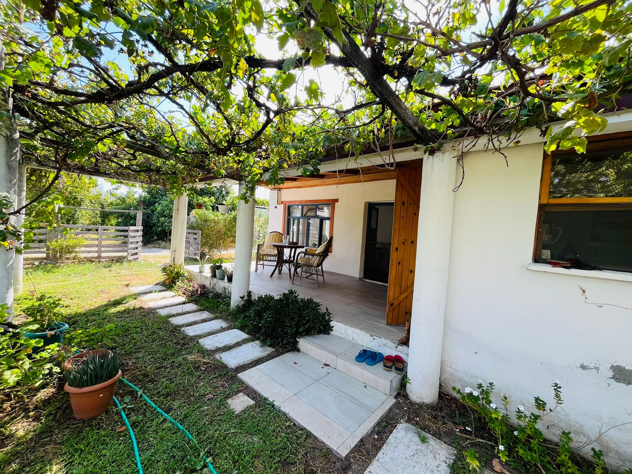 Güzelyurtta Satılık 1 Dönüm İçerisinde Müstakil Ev Ref.Kodu:7305