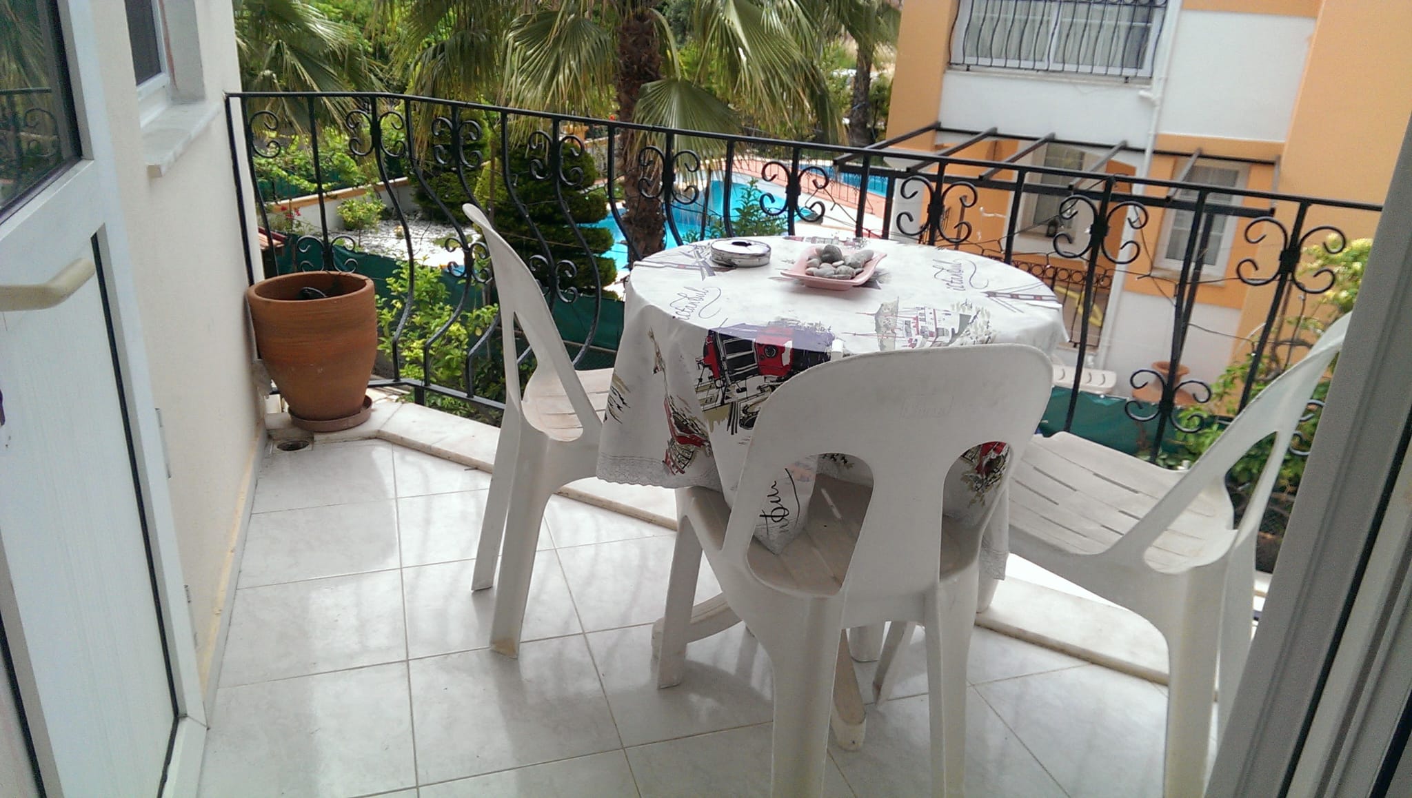 Havuzlu ve Bahçeli Site İçinde Satılık 1+1 Daire – Çalış, Fethiye