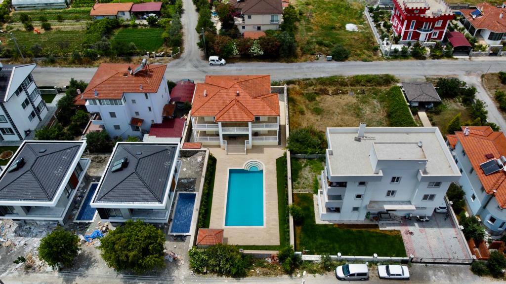 685 m² Arsa İçinde, Özel Havuzlu ve Full Eşyalı Lüks Villa – Dalaman Cesur Emlak 