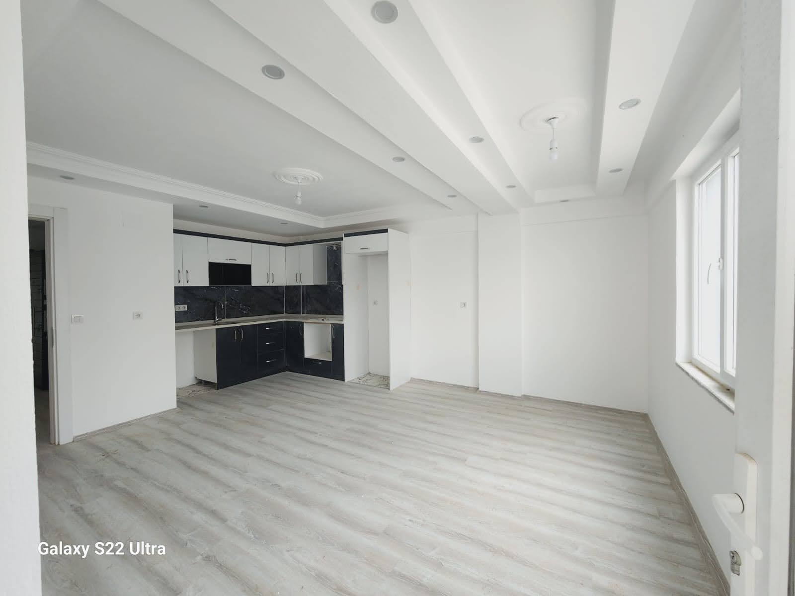 Dalaman Hürriyet Mahallesi Hastane Kavşağında – Komple Satılık Gelir Getiren Bina 