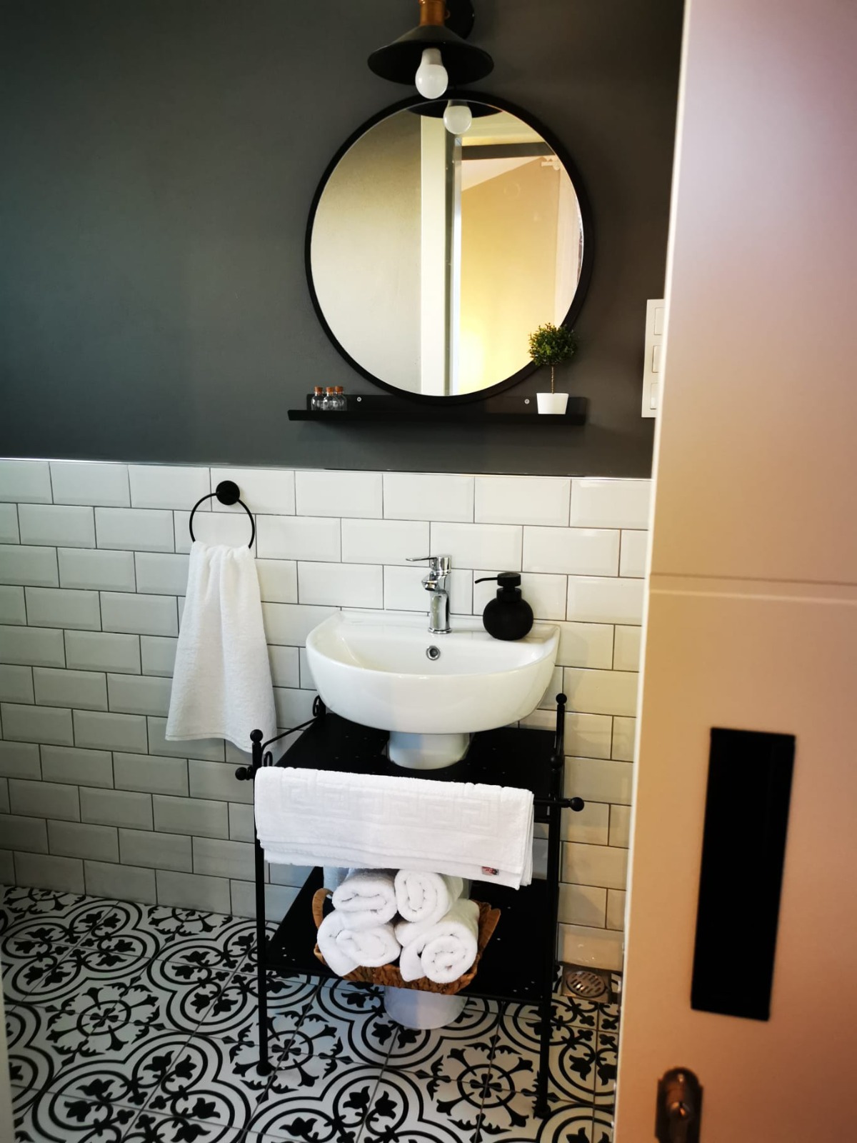 Altıntaşta Özel Havuzlu 120m² 2+1 Çelik Villa Tek Kaldı