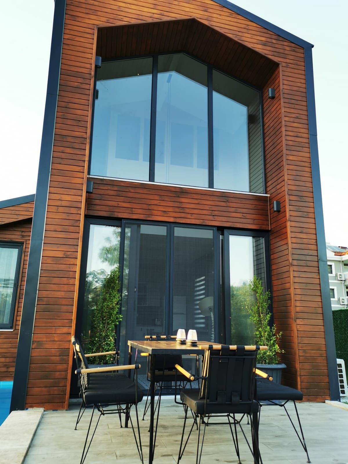 Altıntaşta Özel Havuzlu 120m² 2+1 Çelik Villa Tek Kaldı