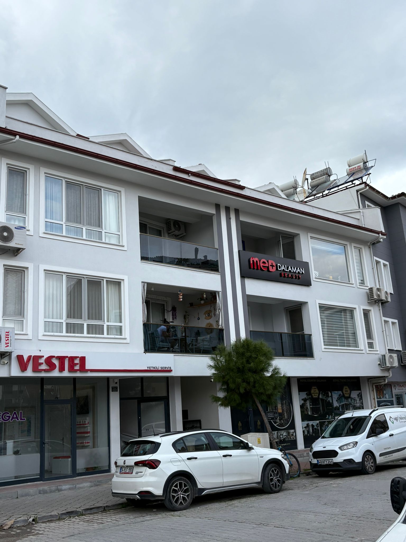 Dalaman Merkez Pazaryeri Kiralık 2+1 Ofis / İşyeri Uygun