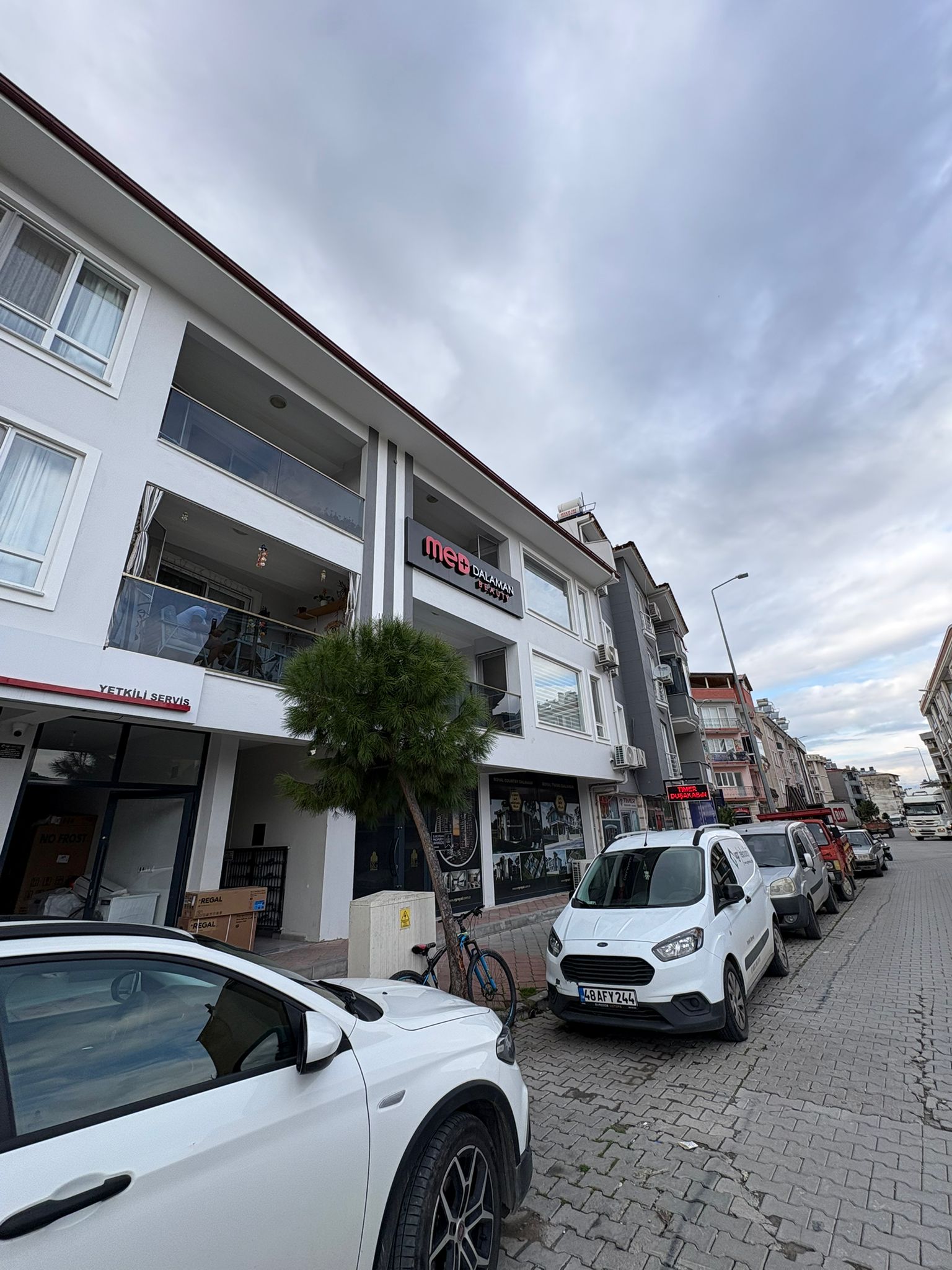 Dalaman Merkez Pazaryeri Kiralık 2+1 Ofis / İşyeri Uygun