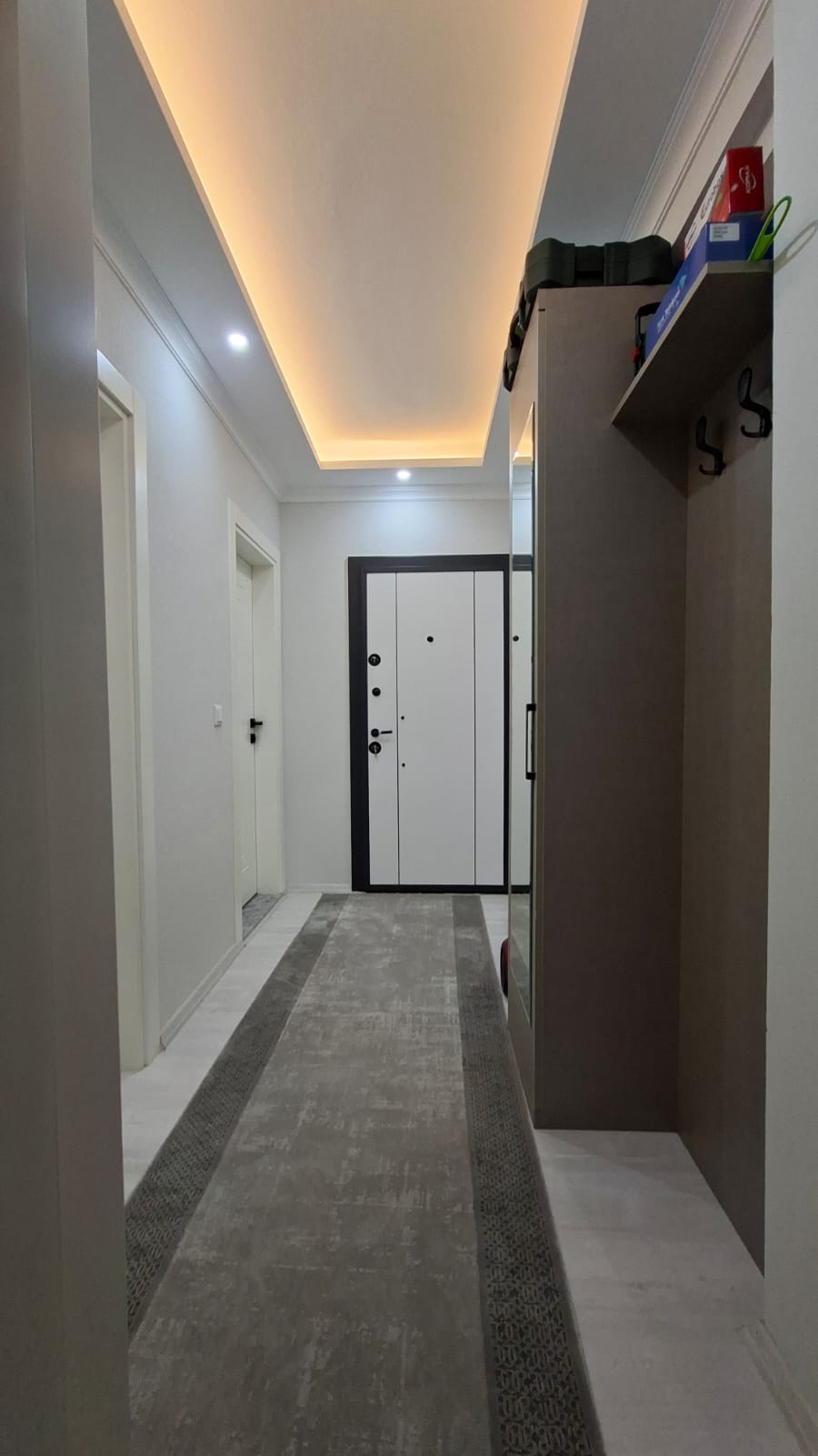 DALAMAN KARAÇALIDA MERKEZİ KONUMDA SATILIK 1+1 ARA KAT DAİRE
