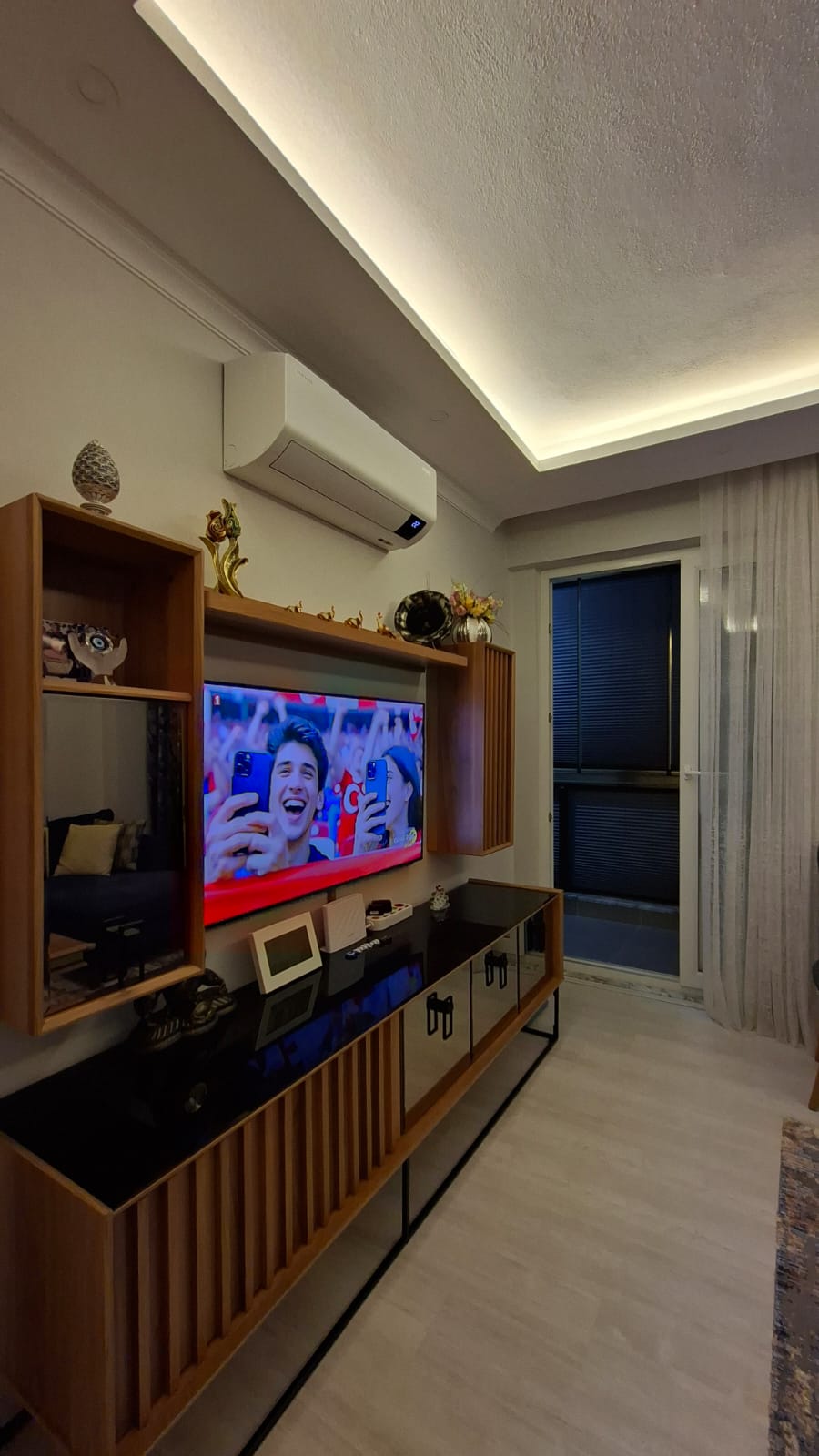 DALAMAN KARAÇALIDA MERKEZİ KONUMDA SATILIK 1+1 ARA KAT DAİRE