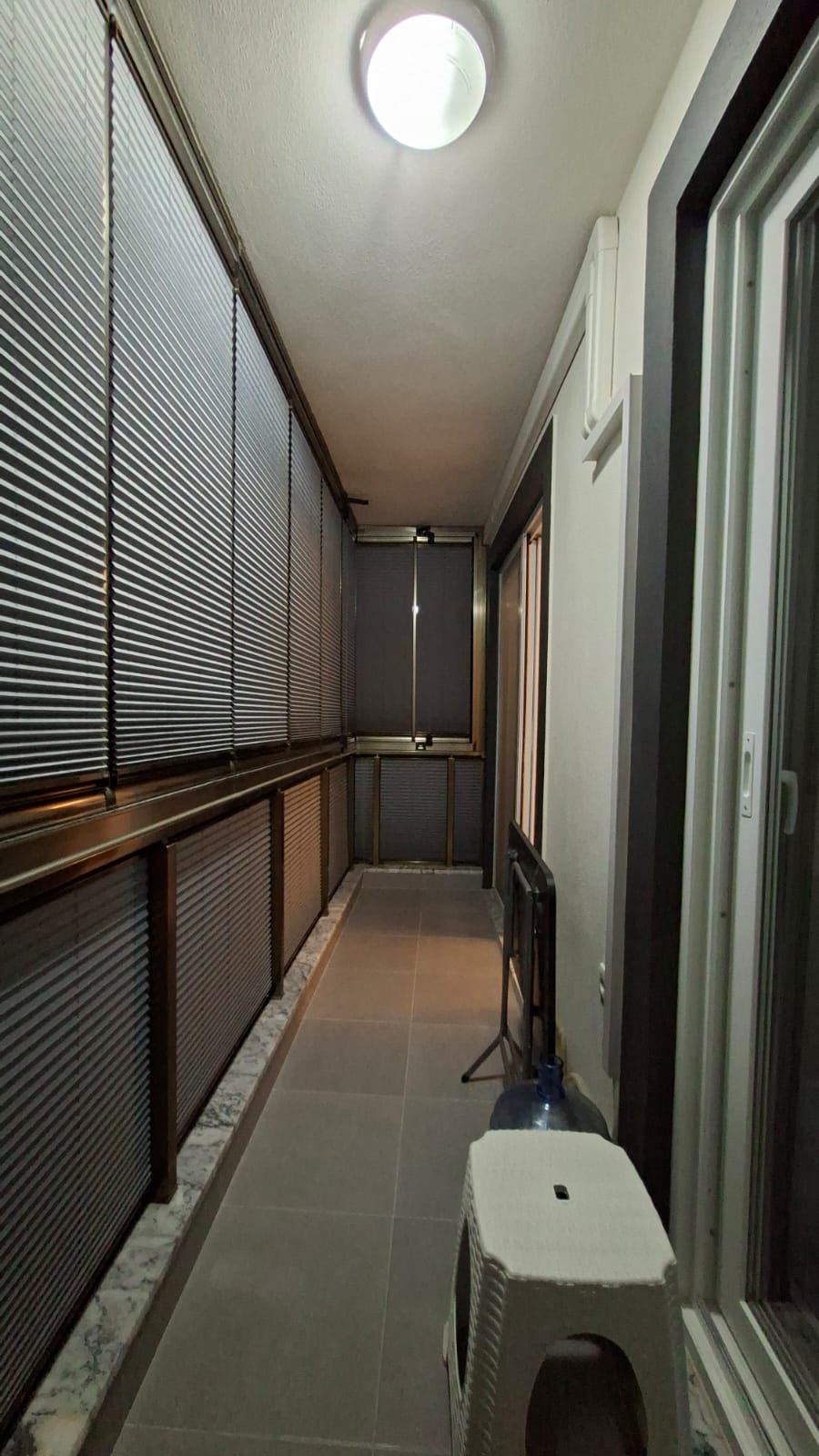 DALAMAN KARAÇALIDA MERKEZİ KONUMDA SATILIK 1+1 ARA KAT DAİRE